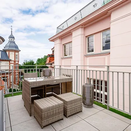 Baltyk Luxury Seeblick - Premium Z Prywatnym Jacuzzi Na Tarasie Apartmanhotel 4*